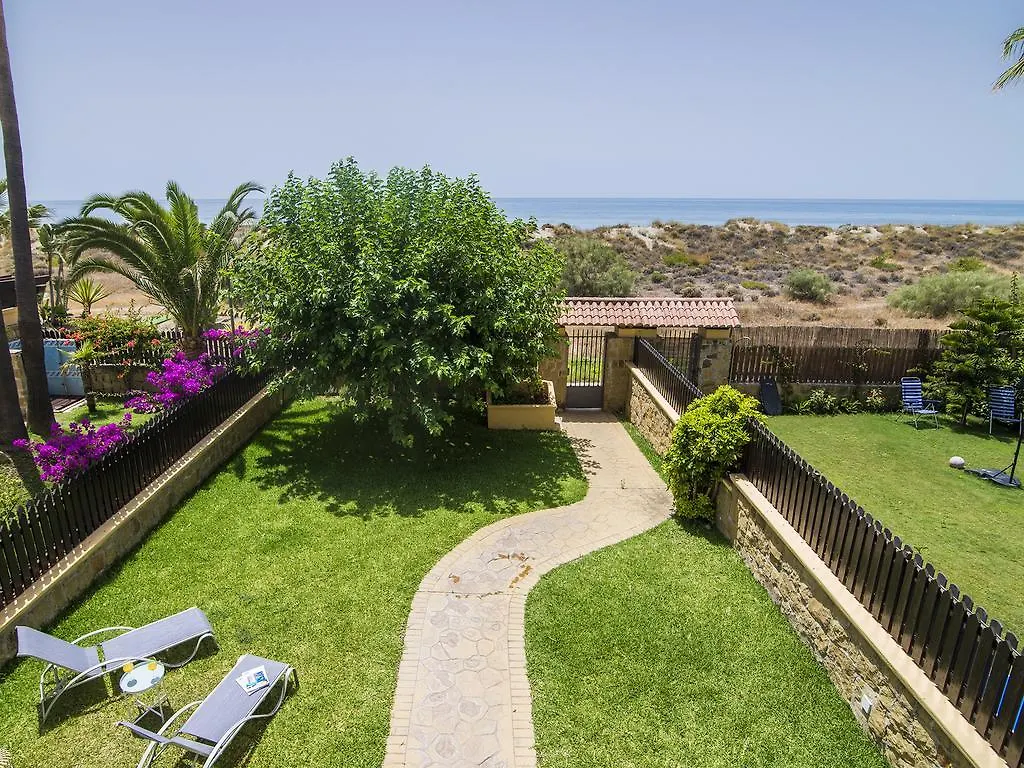 Sand Dunes Waterfront Retreat Marbella
