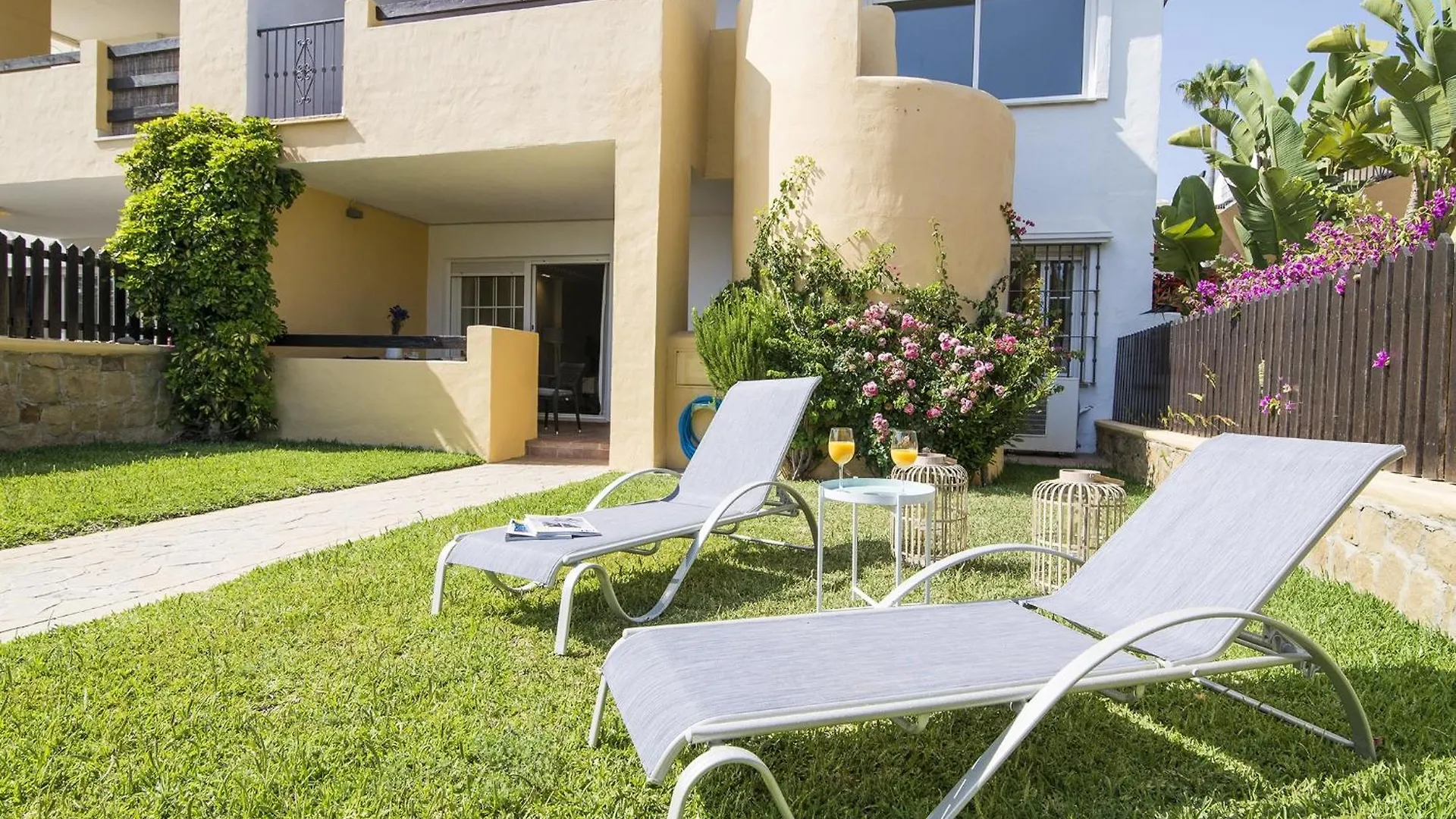 Sand Dunes Waterfront Retreat Marbella Spain